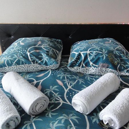 شقة La Dolce Vita -T2 52M2- Dernier Etage- Terrasse-Parking-Wifi Fibre تارْب المظهر الخارجي الصورة